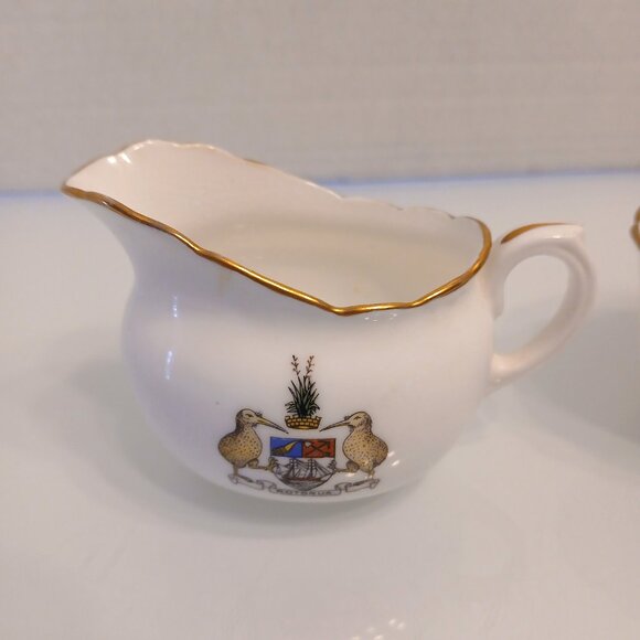Vintage Royal Doulton Cream And Sugar Set Rotorua Birds With Ship Crest - Picture 3 of 8